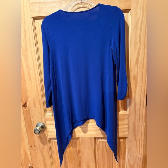 Chico's Blue Asymmetrical handkerchief Hem Top women’s 0 US small - Picture 2 of 8